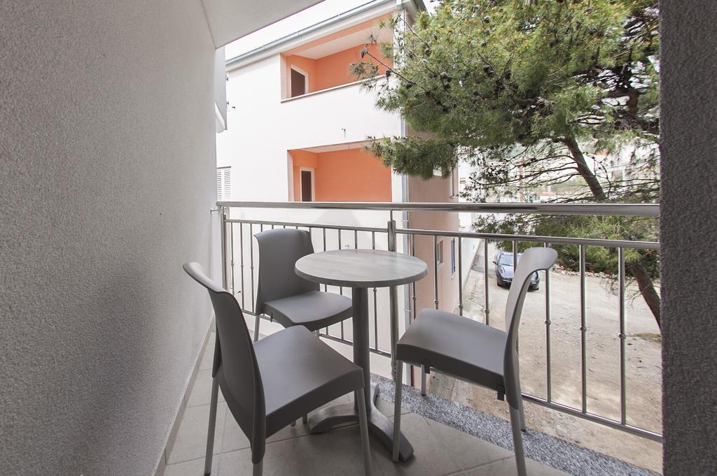 Villa Klara Guest House Baška Voda Exterior foto