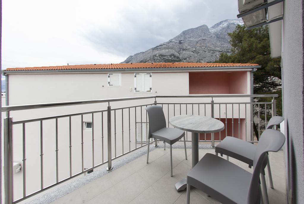 Villa Klara Guest House Baška Voda Exterior foto